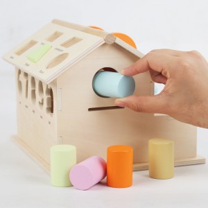Montessori-Spielzeughaus, Mehrzweck-Spielhaus aus Holz, Innenraum mit Stauraum und sensorischen Spielen für die Feinmotorik, pädagogisches Lernspielzeug für Jungen und Mädchen ab 3 Jahren
