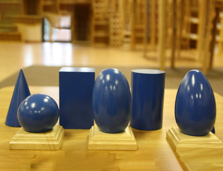 ¡Los juguetes Montessori promueven el aprendizaje de la iluminación de los niños!