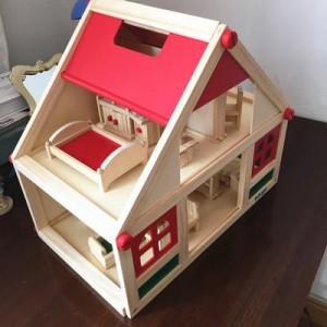 受賞歴のある美しいドールハウス、アクセサリー付きの木製プレイマンション、対象年齢3歳以上