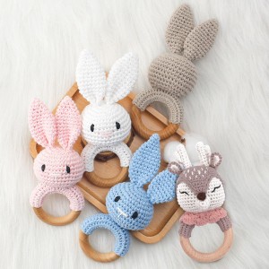Sonajero de madera para bebé, precioso anillo de conejito de ganchillo, sonajero, juguete para dentición Montessori para niños pequeños